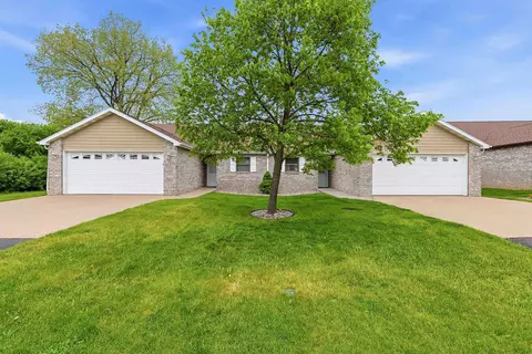 1678 Drum Corps Dr # A, Menasha, WI 54952