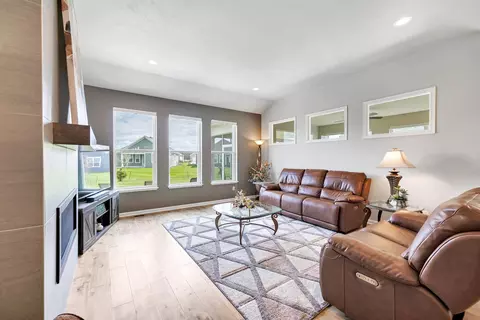 Living - 5668 N Kestrel Cir, Appleton, WI 54913 photo 2 of 3