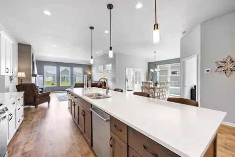 Kitchen - 5668 N Kestrel Cir, Appleton, WI 54913 photo 3 of 4