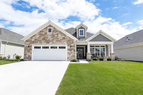 Exterior - 5668 N Kestrel Cir, Appleton, WI 54913 photo 2 of 4