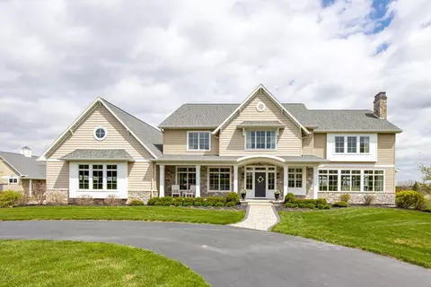 w3678 Equestrian Trail, Appleton, WI 54913