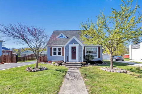 319 Highridge Ave, Denmark, WI 54208
