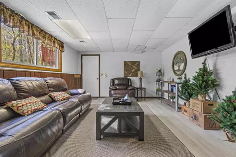 Living - 6710 Gregory Ln, Sobieski, WI 54171 photo 6 of 8
