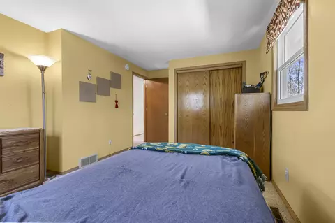 Bedroom - 6710 Gregory Ln, Sobieski, WI 54171 photo 5 of 10
