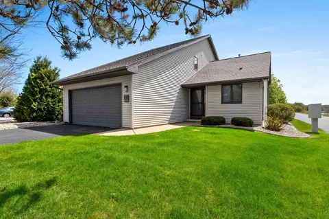 800 E River Dr #F, De Pere, WI 54115