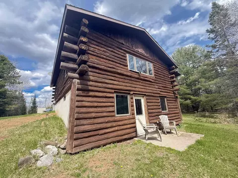 463 W Fischer Lake Pkwy, Niagara, WI 54151