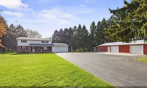 6911 Fahley Rd, Oshkosh, WI 54904