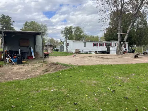 159 Birch Ave, Oconto Falls, WI 54154