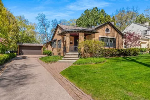 212 Miramar Dr, Green Bay, WI 54301