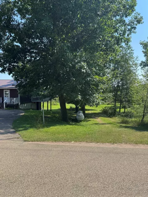 Exterior - 321 Lake Dr, Gresham, WI 54128 photo 9 of 10