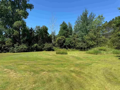 Exterior - 321 Lake Dr, Gresham, WI 54128 photo 5 of 10