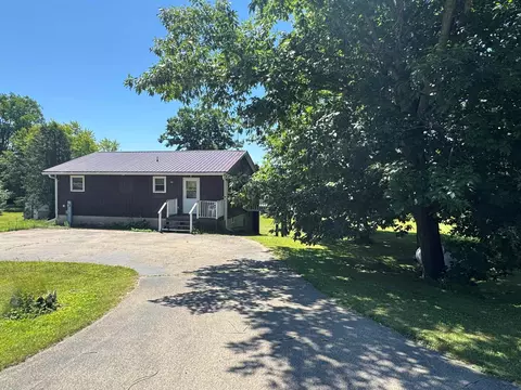 Exterior - 321 Lake Dr, Gresham, WI 54128 photo 7 of 10