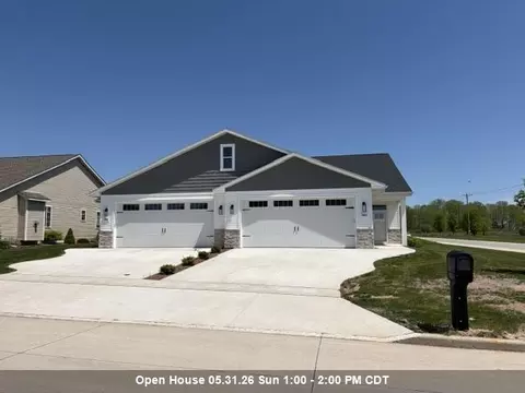 1901 Hidden Hollow Ln, Manitowoc, WI 54220