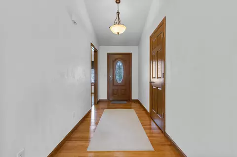 Entry Way - 36 Penbrook Cir, Appleton, WI 54913 photo 2 of 2
