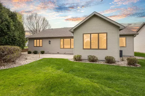 Exterior - 36 Penbrook Cir, Appleton, WI 54913 photo 6 of 13