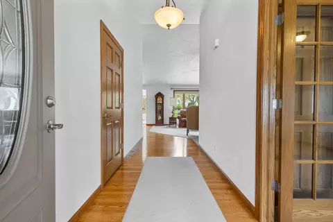 Entry Way - 36 Penbrook Cir, Appleton, WI 54913 photo 1 of 2