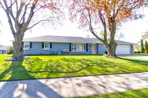 808 Gertrude St, Kaukauna, WI 54130