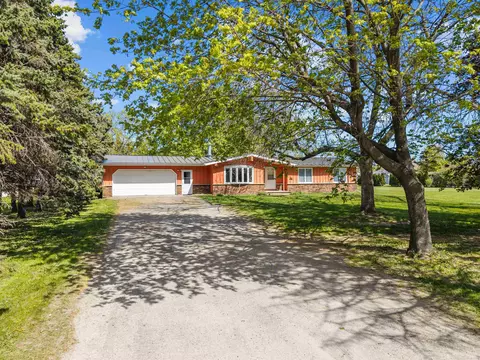 4356 Jackson St, Oshkosh, WI 54901
