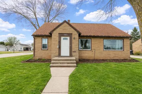 1105 Madison St, Little Chute, WI 54140