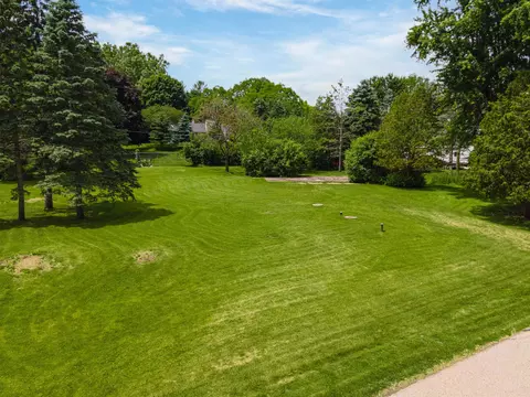 39 Heritage Ct, Appleton, WI 54915