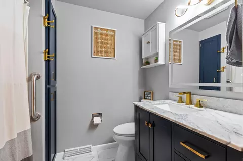 Bath - 707 S Joseph St, Appleton, WI 54915 photo 2 of 3