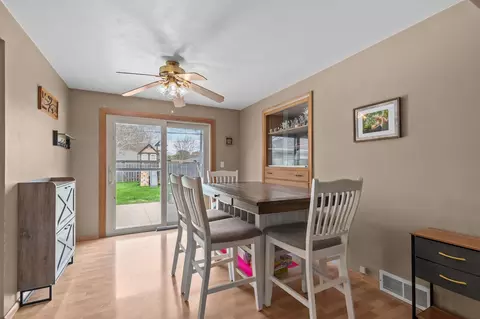 Dining - 707 S Joseph St, Appleton, WI 54915 photo 2 of 2