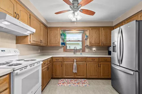 Kitchen - 707 S Joseph St, Appleton, WI 54915 photo 3 of 4