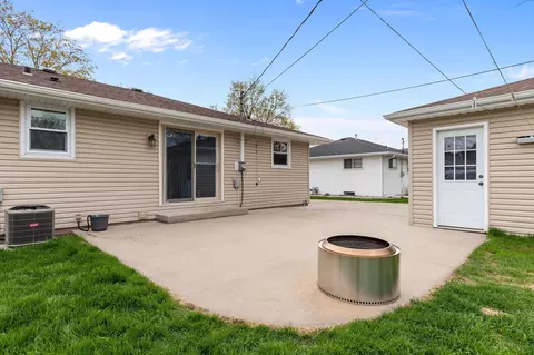 Exterior - 707 S Joseph St, Appleton, WI 54915 photo 6 of 6