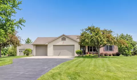 1072 Traboh Ct, De Pere, WI 54115