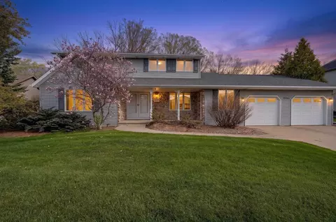 2941 Mayflower Rd, Green Bay, WI 54311