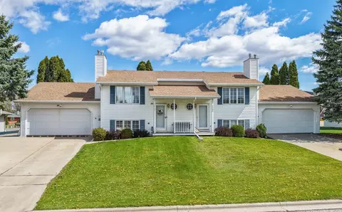 2793 Aquarius Rd, Green Bay, WI 54311