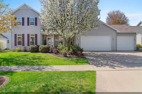 88 Bellevue Pl, Appleton, WI 54913