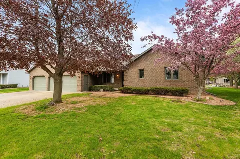21 Kensington Ct, Appleton, WI 54915