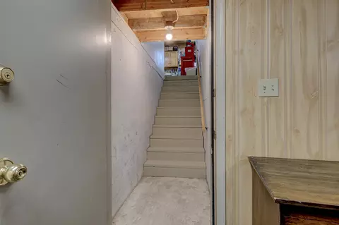Entry Way - 3401 N Kin St, Appleton, WI 54911 photo 7 of 7