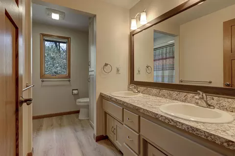 Bath - 3401 N Kin St, Appleton, WI 54911 photo 2 of 6