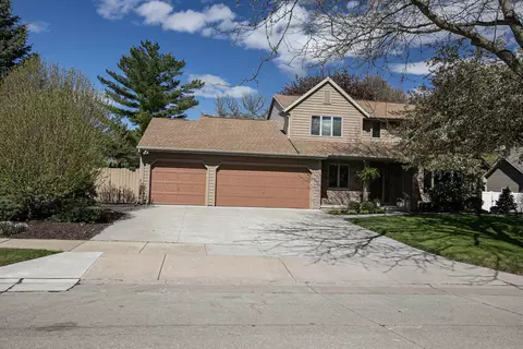 Exterior - 3401 N Kin St, Appleton, WI 54911 photo 2 of 13