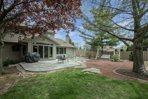 Exterior - 3401 N Kin St, Appleton, WI 54911 photo 6 of 13