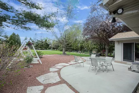 Exterior - 3401 N Kin St, Appleton, WI 54911 photo 8 of 13