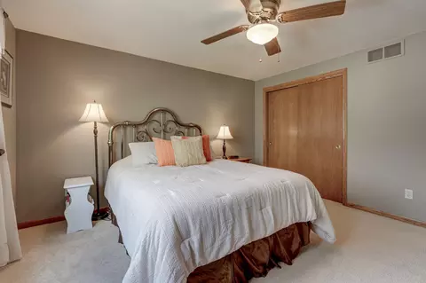 Bedroom - 3401 N Kin St, Appleton, WI 54911 photo 4 of 6