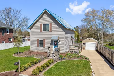 710 1st St, Kewaunee, WI 54216