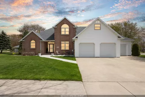 4240 N Wedgewood Dr, Appleton, WI 54911