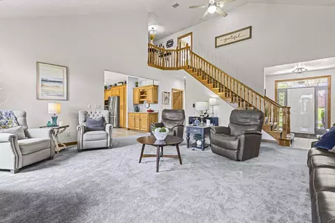 Living - 4240 N Wedgewood Dr, Appleton, WI 54911 photo 1 of 5