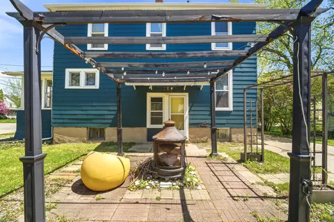 Exterior - 123 E Harrison St, Appleton, WI 54915 photo 4 of 10
