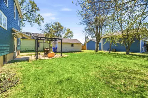 Exterior - 123 E Harrison St, Appleton, WI 54915 photo 3 of 10