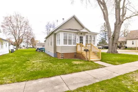 400 Elizabeth Ave, Marinette, WI 54143