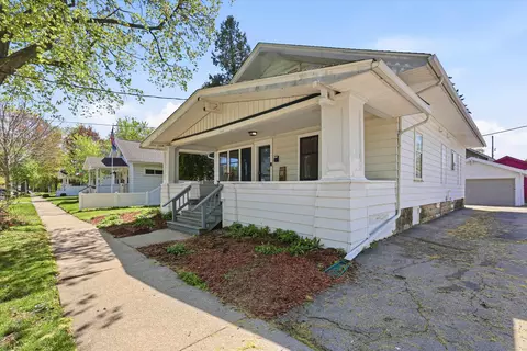 Exterior - 1011 N Fair St, Appleton, WI 54911 photo 5 of 7