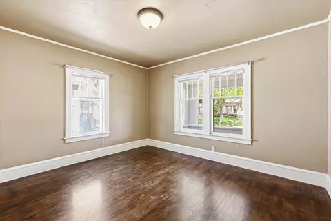 Living - 1011 N Fair St, Appleton, WI 54911 photo 2 of 2