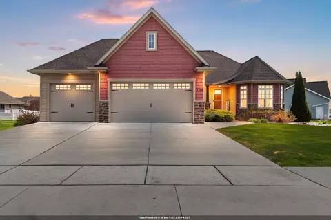 1344 Lear Ln, De Pere, WI 54115