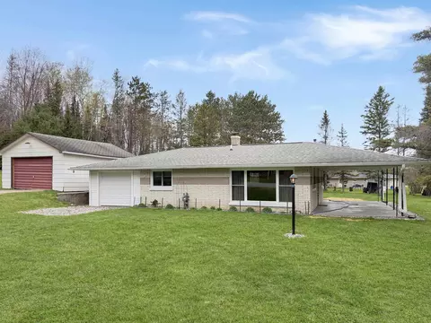 108 Highview Dr, Iron River, MI 49935