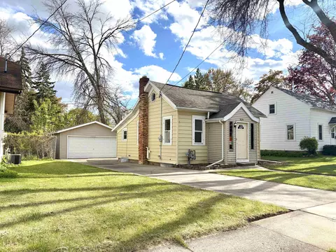 829 W Grant St, Appleton, WI 54914